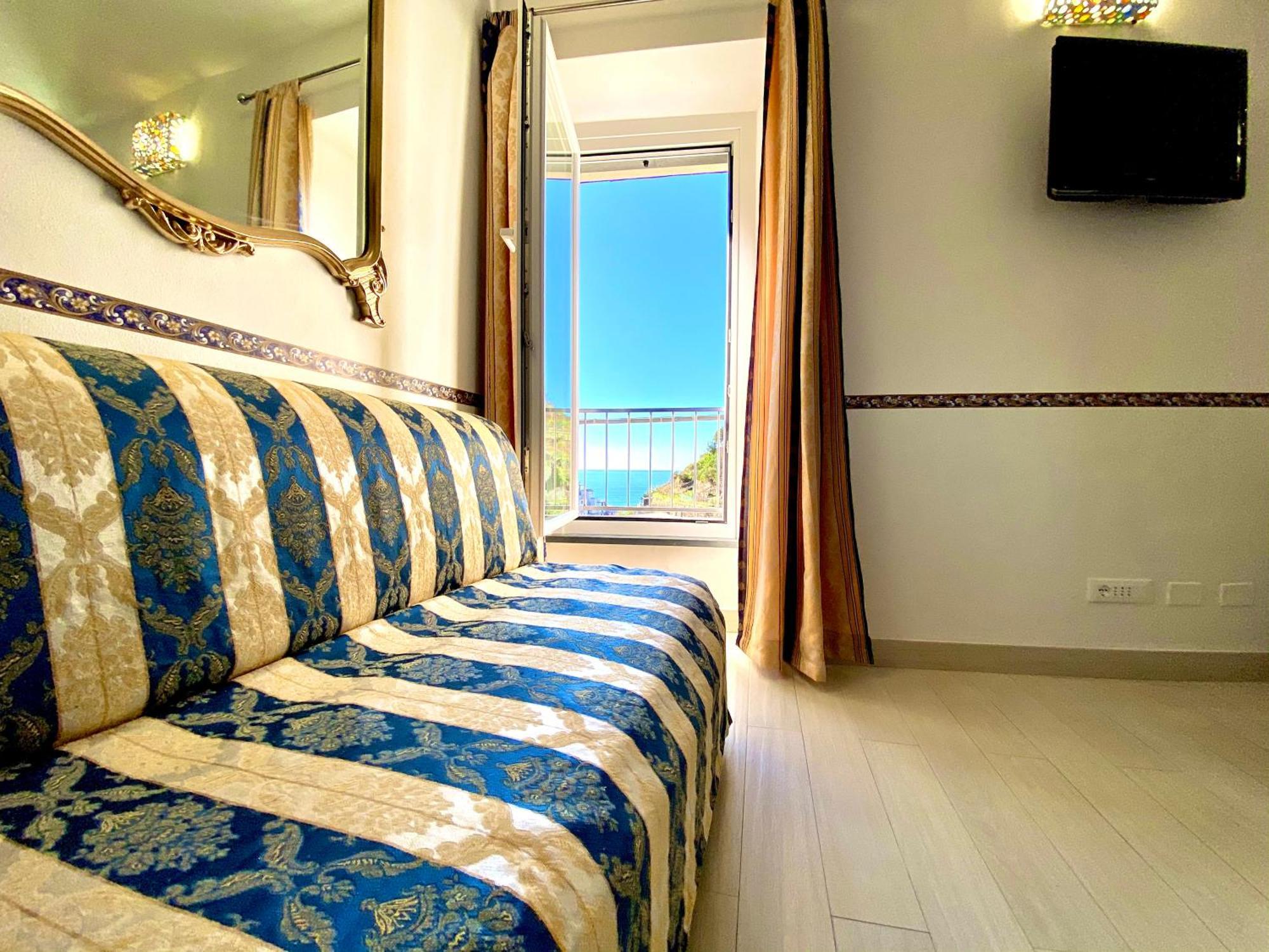 The Manarola Main Plaza 호텔 외부 사진